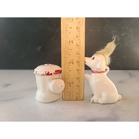 Dog And Fire Hydrant Salt And Pepper Shakers, Vintage READ - Picture 2 of 10